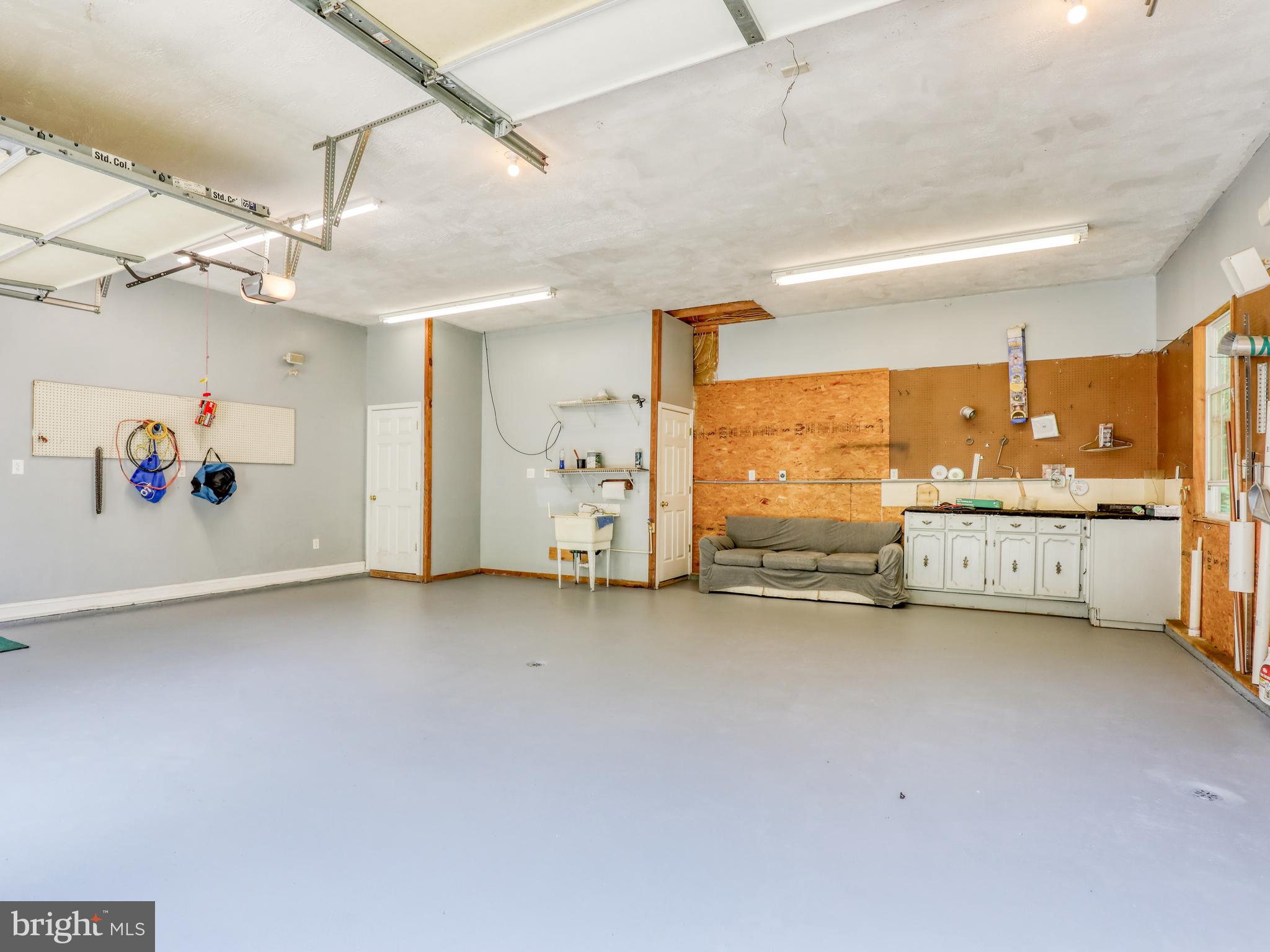 OWL HOLLOW CABINS - Residential