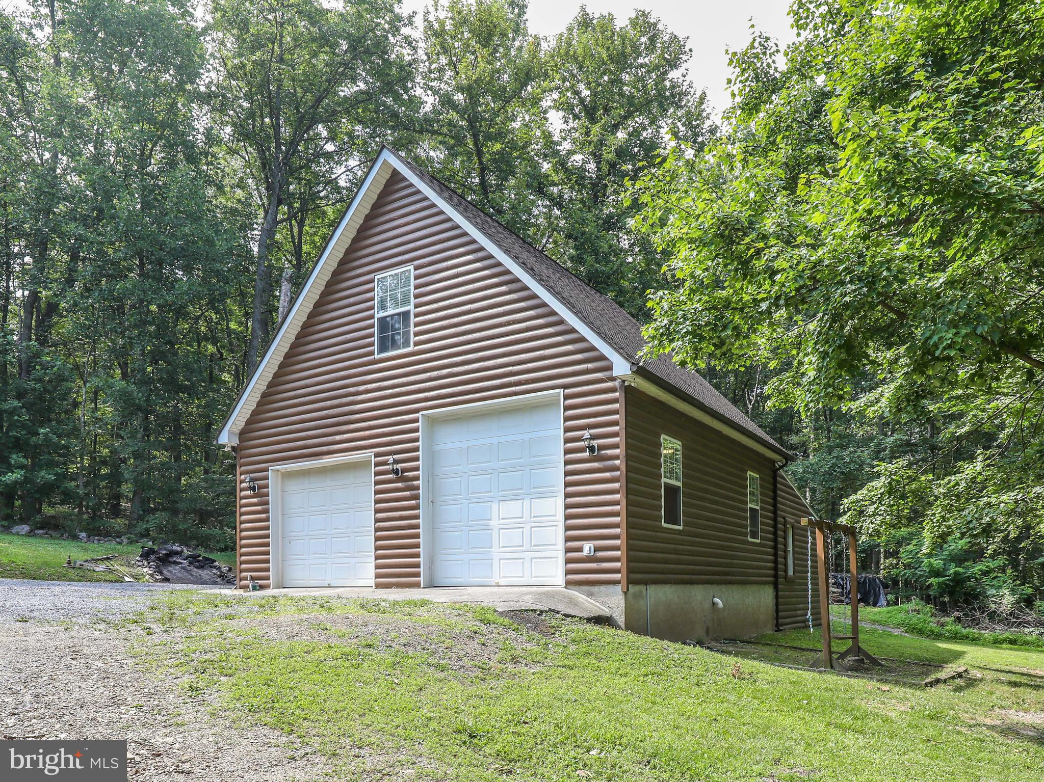 OWL HOLLOW CABINS - Residential