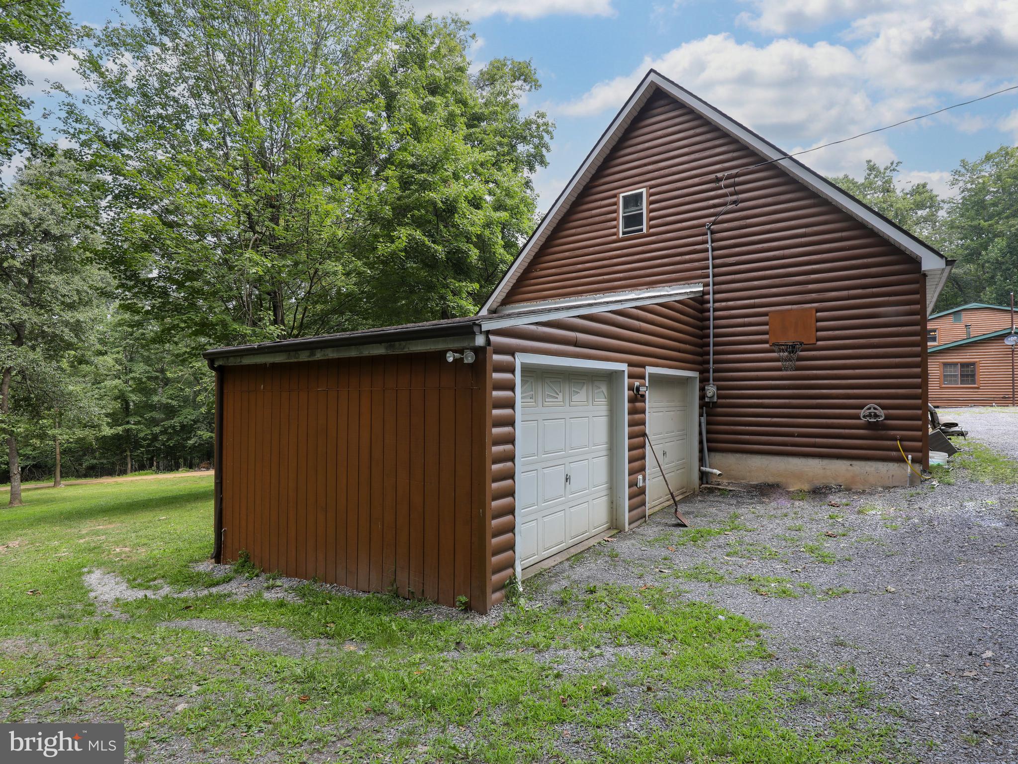 OWL HOLLOW CABINS - Residential