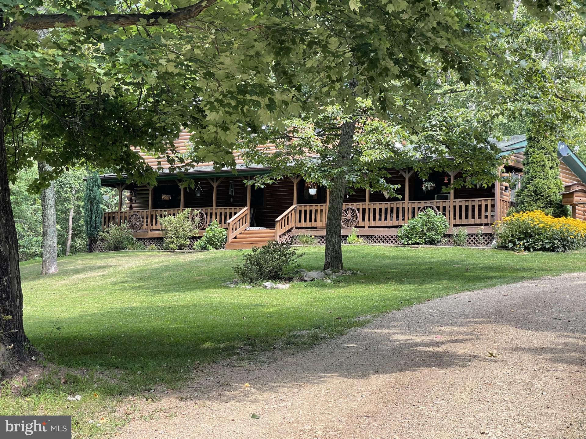 OWL HOLLOW CABINS - Residential