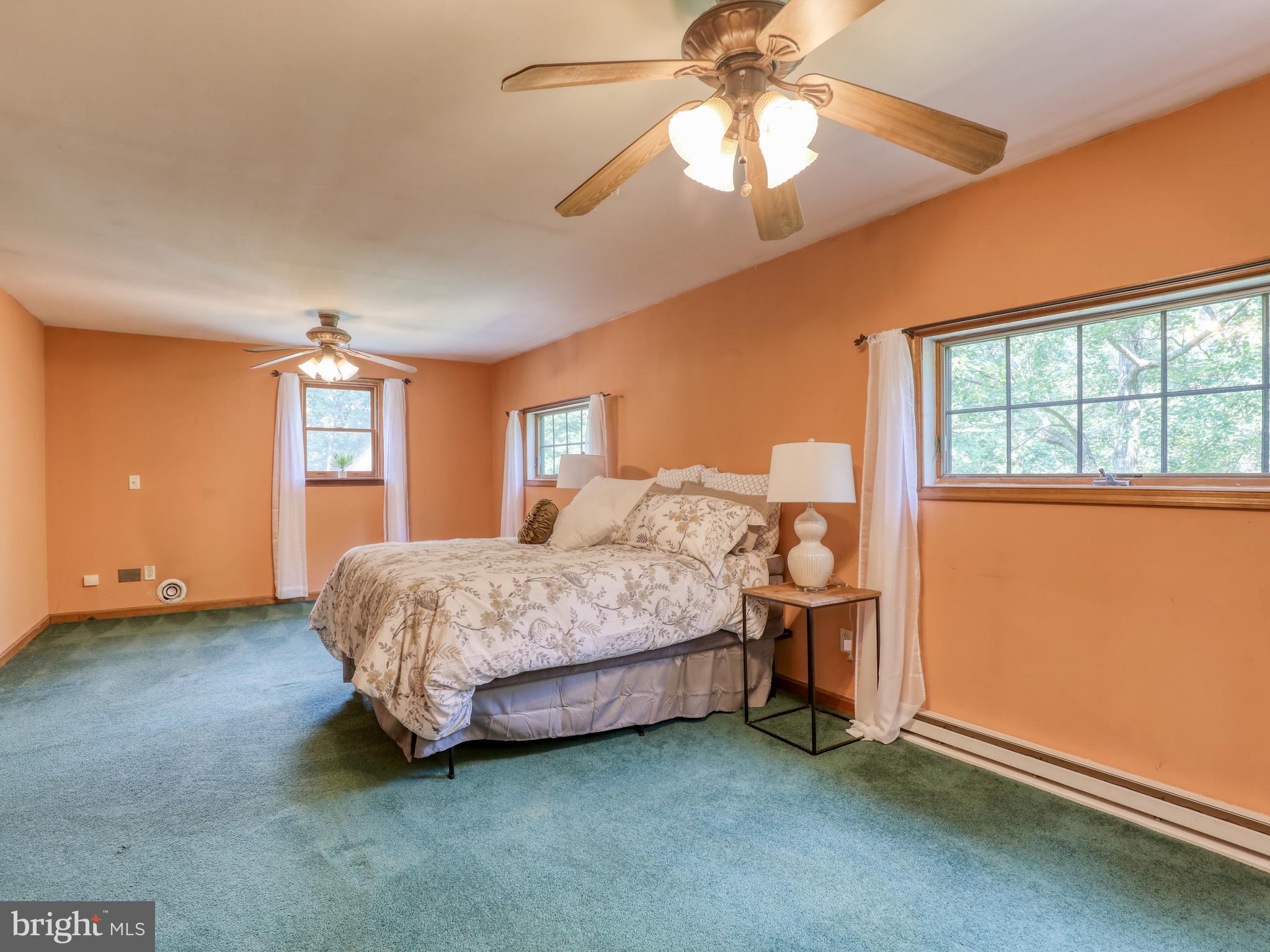 OWL HOLLOW CABINS - Residential