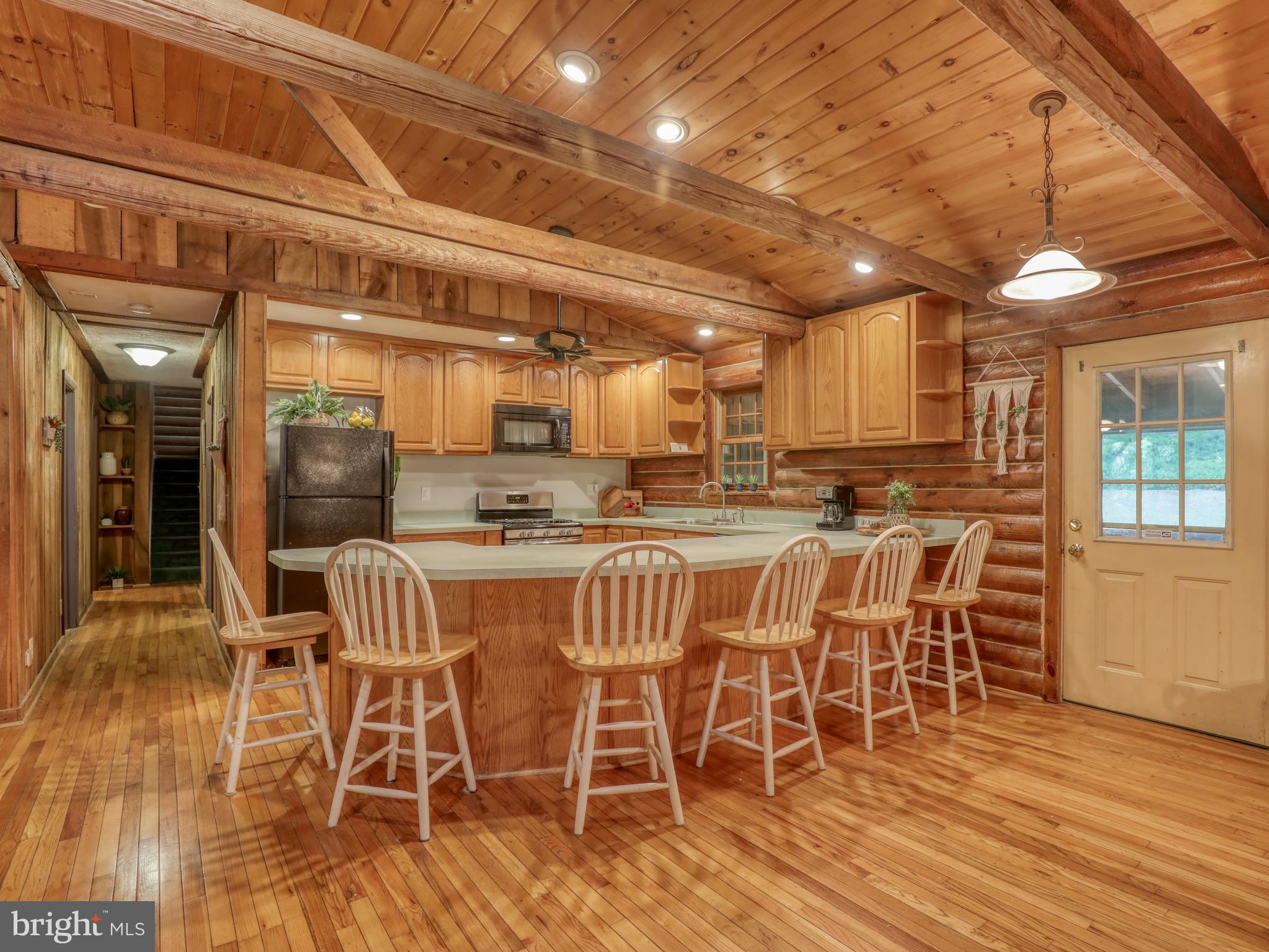 OWL HOLLOW CABINS - Residential