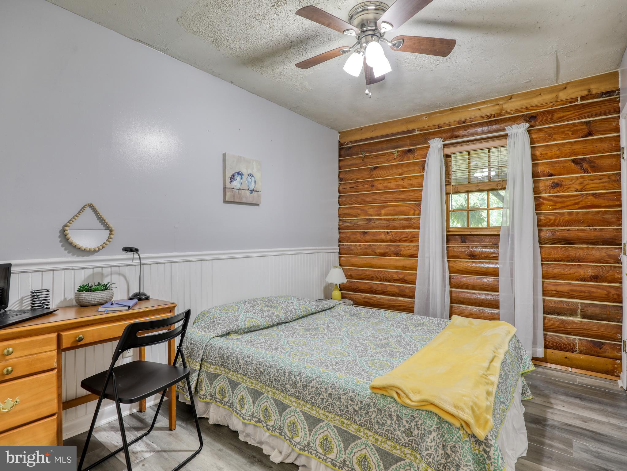 OWL HOLLOW CABINS - Residential