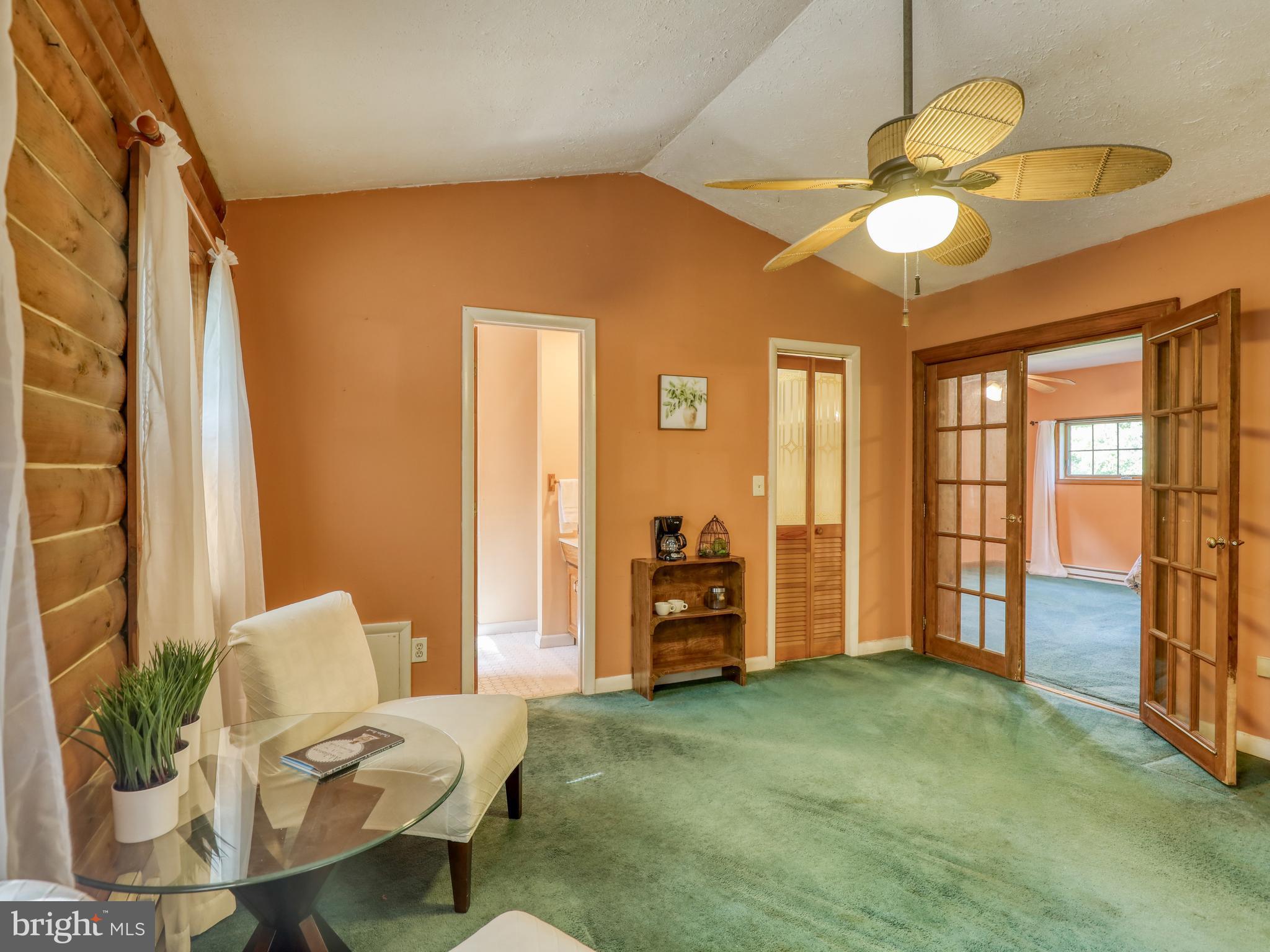 OWL HOLLOW CABINS - Residential