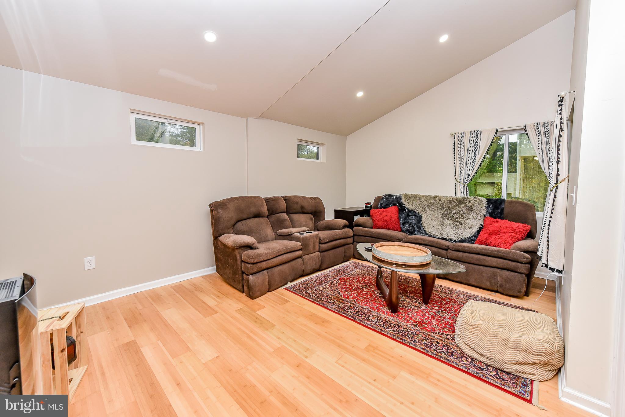 SLEEPY HOLLOW - Residential