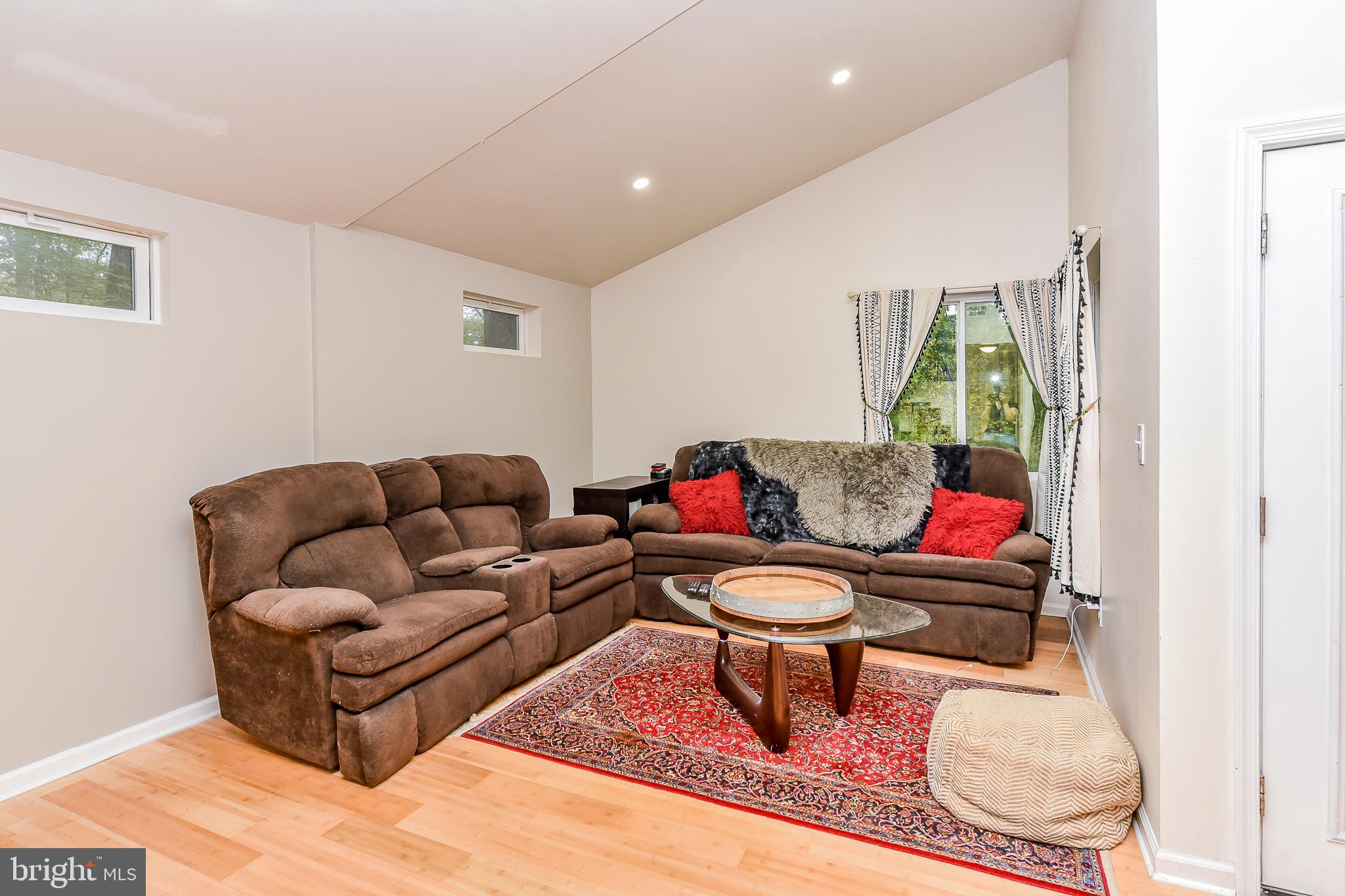 SLEEPY HOLLOW - Residential