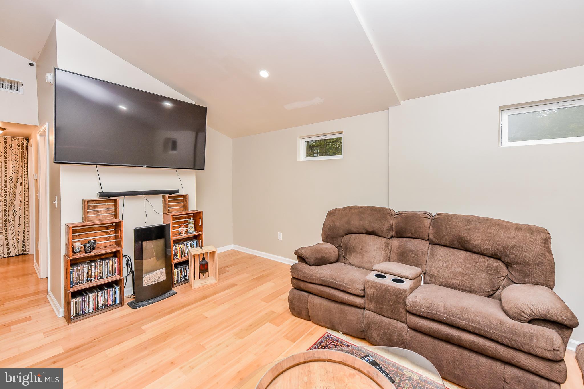 SLEEPY HOLLOW - Residential