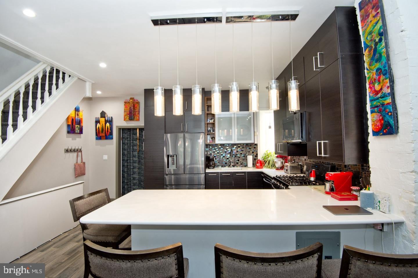 703 S 6TH STREET