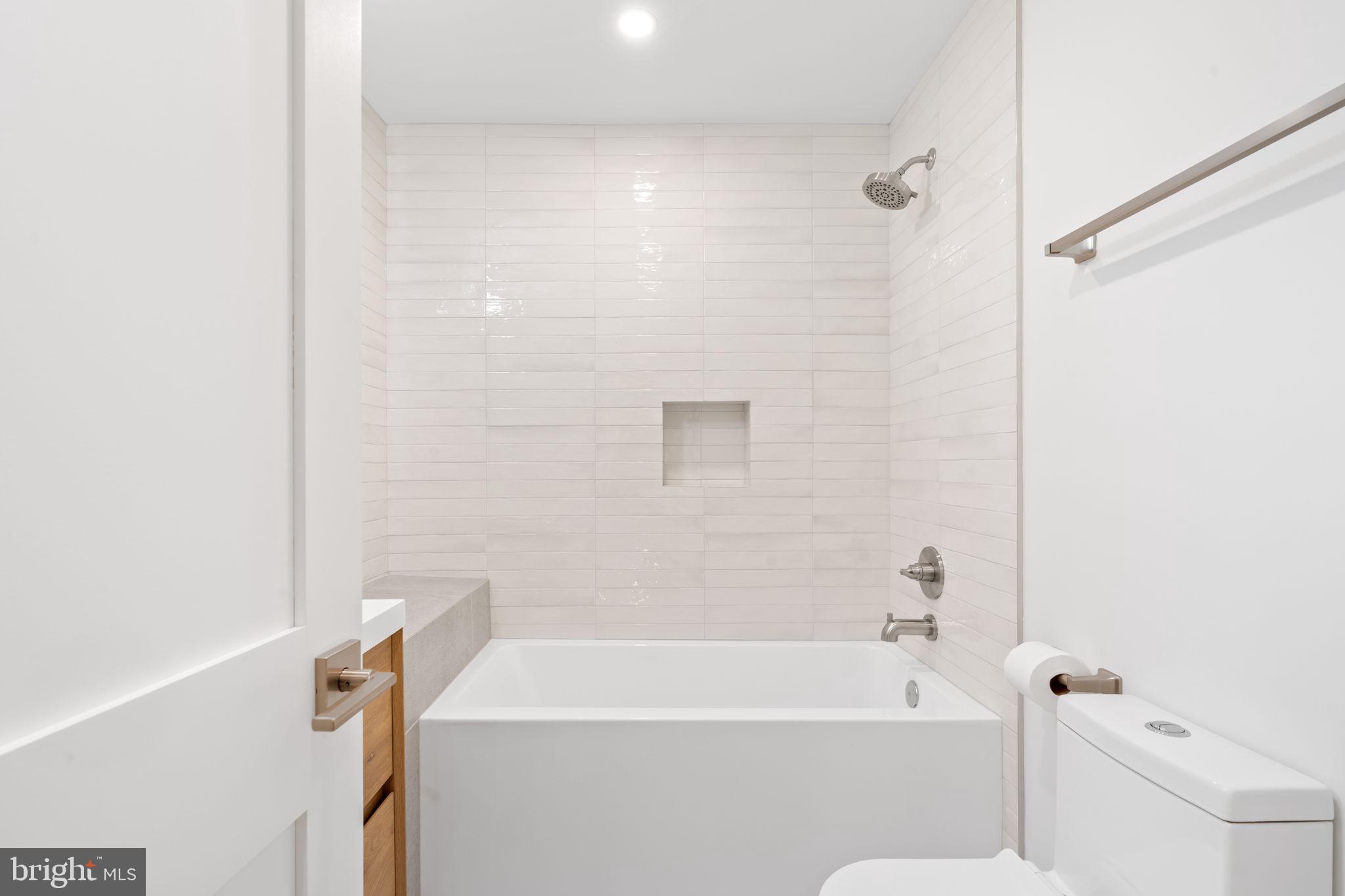 GRADUATE HOSPITAL - Residential