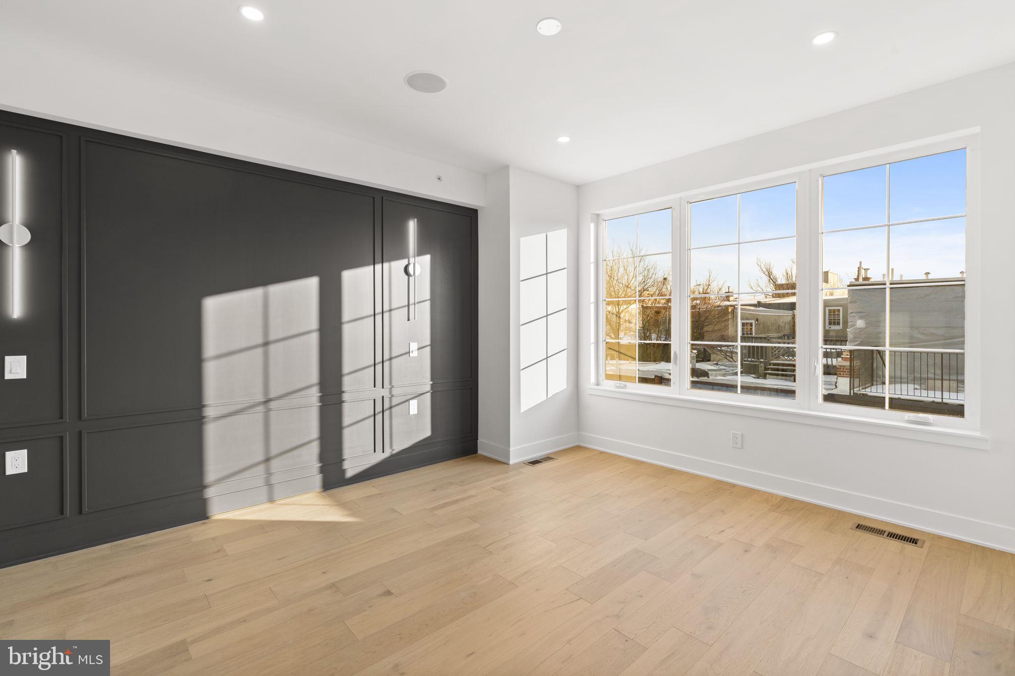 GRADUATE HOSPITAL - Residential