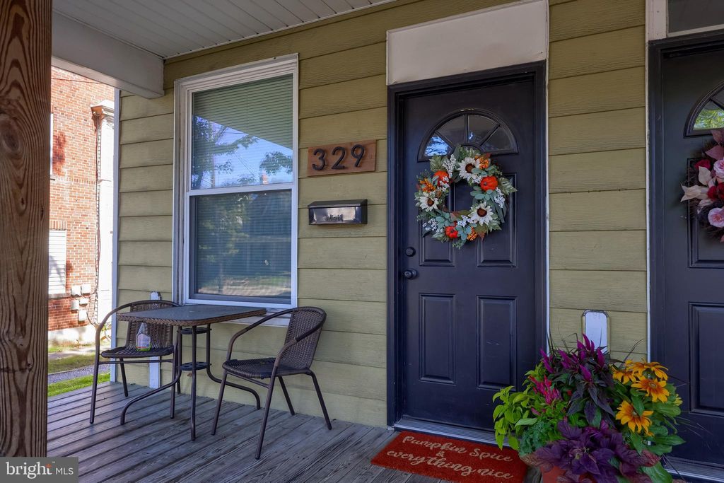 Photo of 327 W Main Street, EPHRATA, PA 17522 (MLS # PALA2075198)