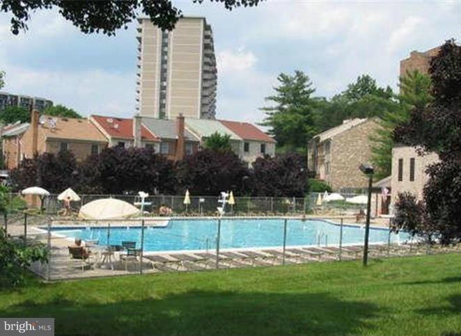 WESTLAKE PARK - Residential Lease