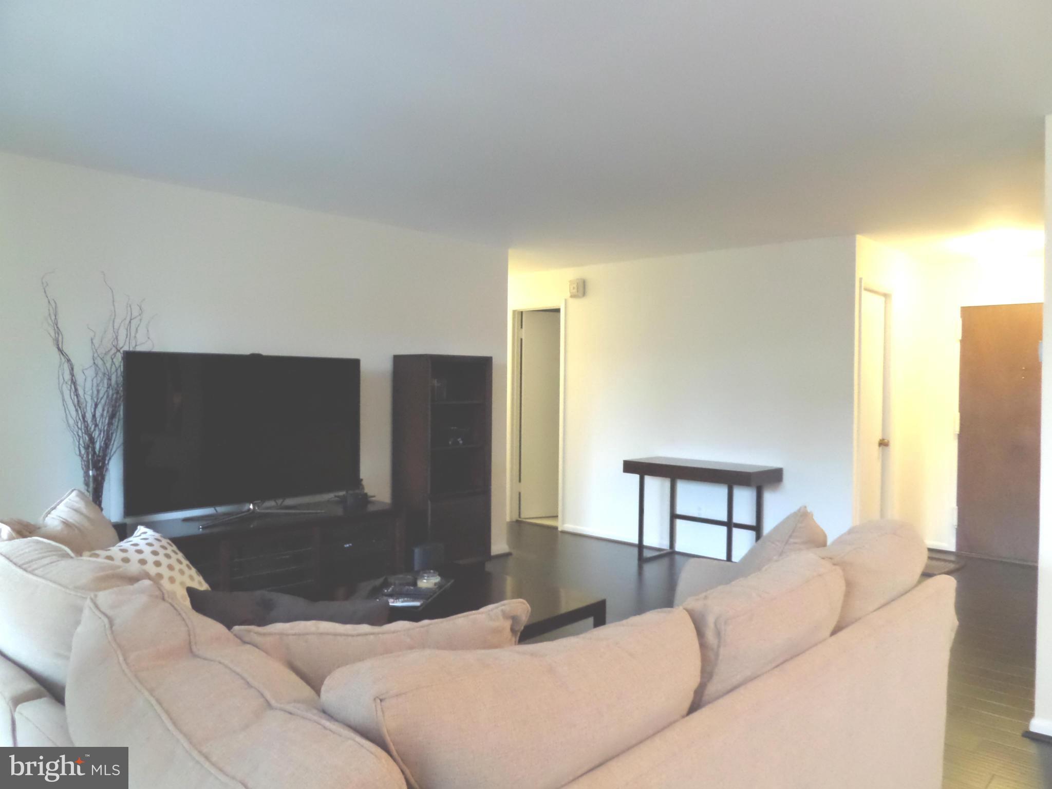 WESTLAKE PARK - Residential Lease