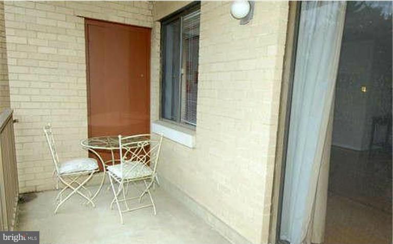 WESTLAKE PARK - Residential Lease