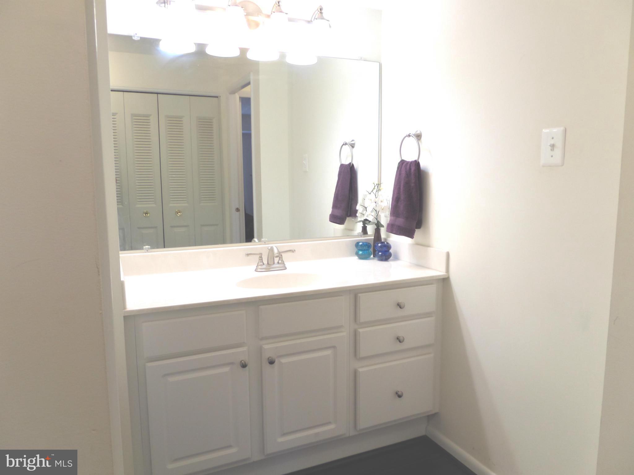 WESTLAKE PARK - Residential Lease