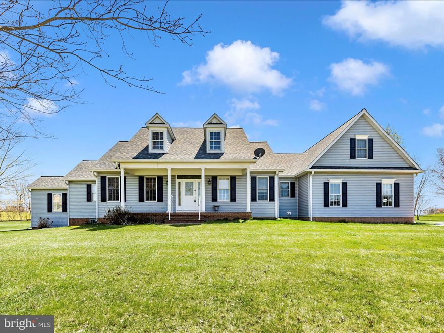 Opportunities like this don't come along very often!  This spacious home is perfectly situated on an acre of land which backs to Quail Valley Golf Course and is located at the end of a cul-de-sac street.  In addition to the three bedrooms and three baths, there is also an upper level bonus room and finished basement. 
Main level features include: open kitchen with granite countertops and breakfast bar; spacious great room area adjacent to kitchen; formal dining room; inviting foyer; primary bedroom with doors leading out to large deck in back yard & full bath with soaking tub/separate shower; second bedroom with a full bath and walk-in closet; and a third bedroom as well.
The upper level has a bonus room which would make a great office or playroom, while the lower level has both a large rec room and family room.  If you need lots of storage space, there is plenty of room to spare with a huge utility room which has more shelving than you will know what to do with.  There is also an exterior access door from the utility room to the attached shed leading out to the back yard.
Outdoor features include a front porch, covered rear deck, attached shed and gazebo to enjoy the golf course views. Recent updates within the last two years include a new roof and water heater.  Heating fuel is propane and underground supply tank is leased -- new owner can continue lease.  Don't hesitate on this one and make your plans to see it today!  Professional photos coming soon.