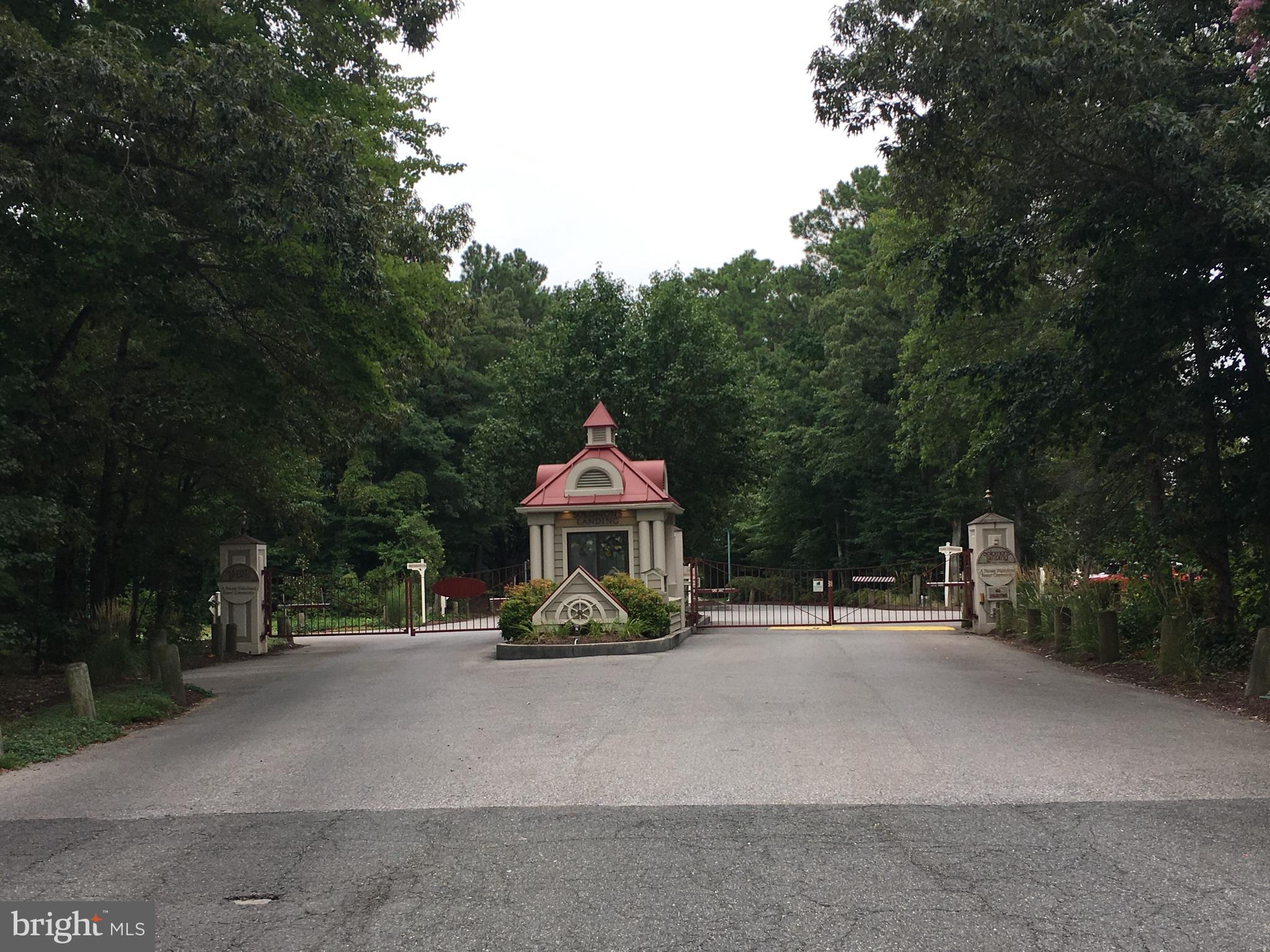 201 DRIFTWOOD LANE 201