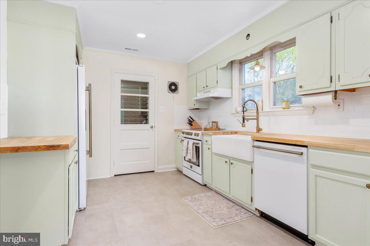 RIVIERA BEACH - Residential