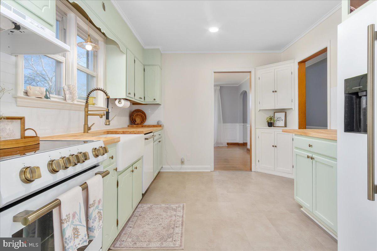 RIVIERA BEACH - Residential