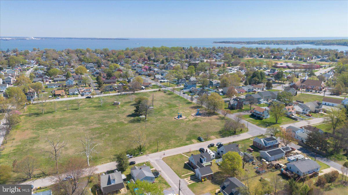 RIVIERA BEACH - Residential