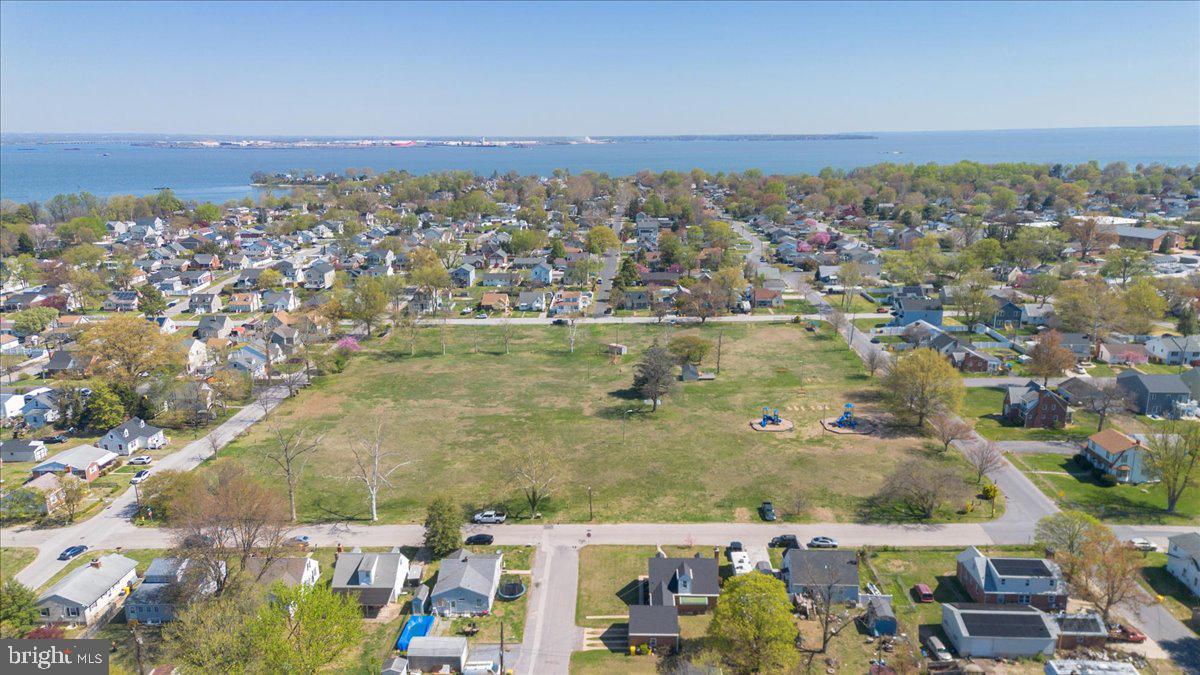 RIVIERA BEACH - Residential