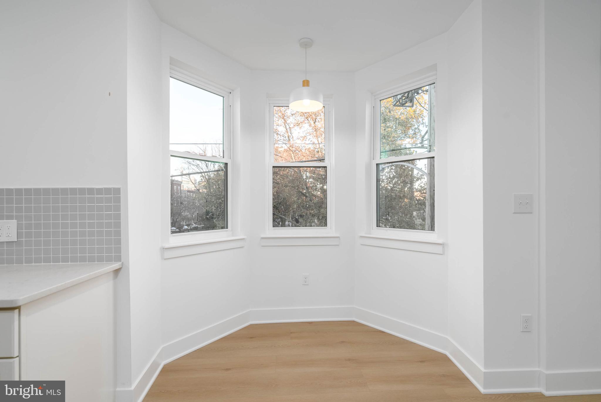 PASSYUNK SQUARE - Residential Income