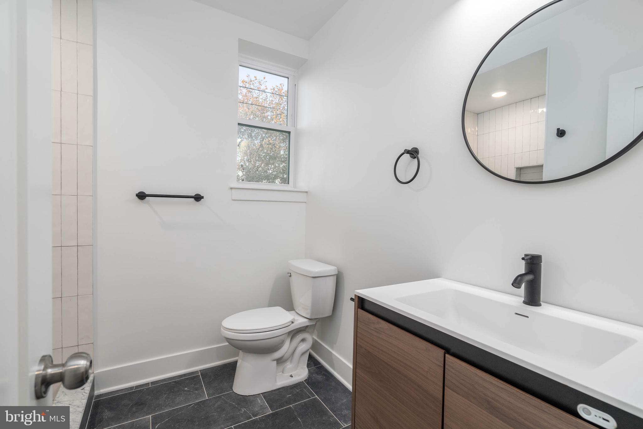 PASSYUNK SQUARE - Residential Income