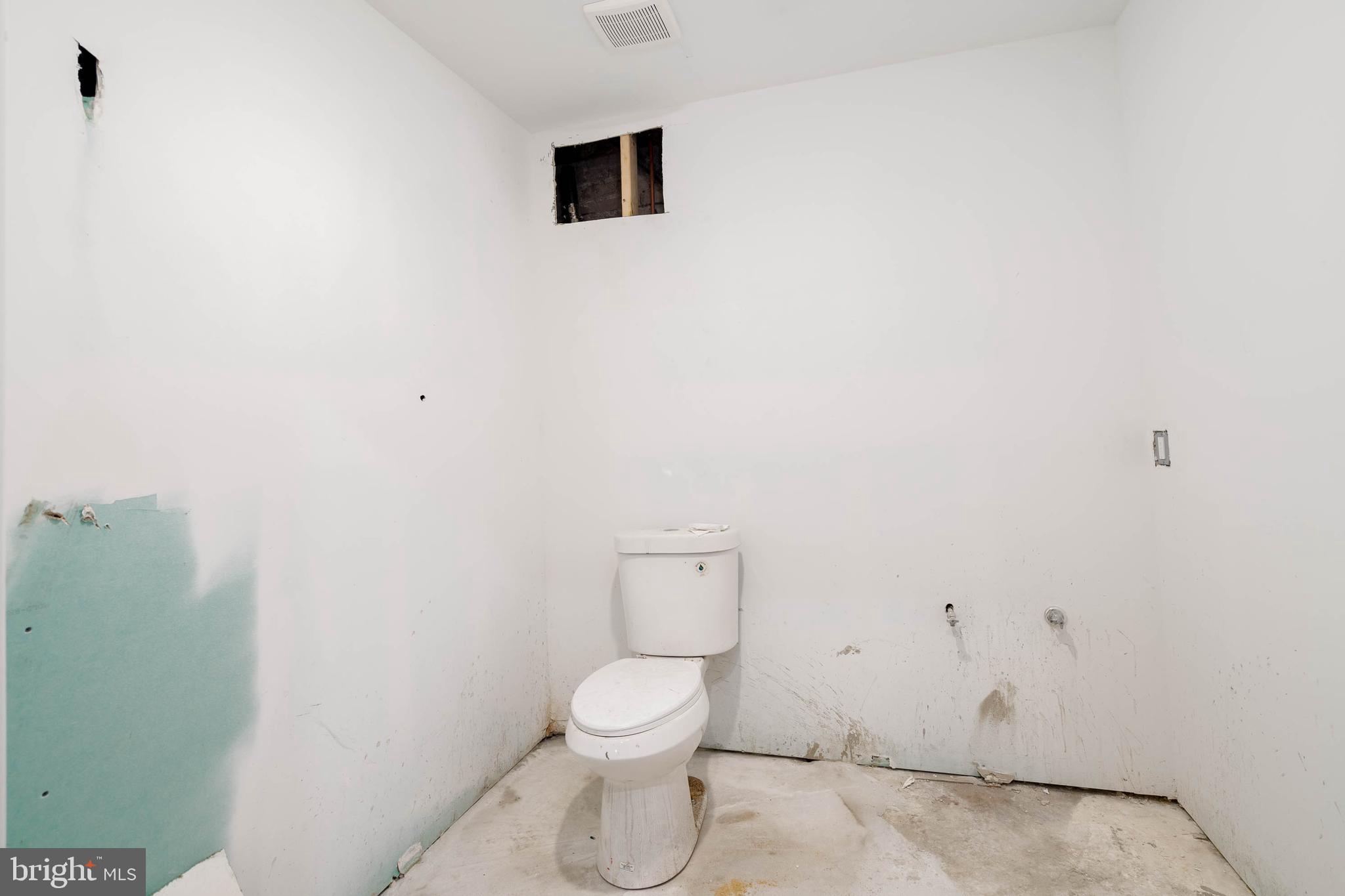 PASSYUNK SQUARE - Residential Income