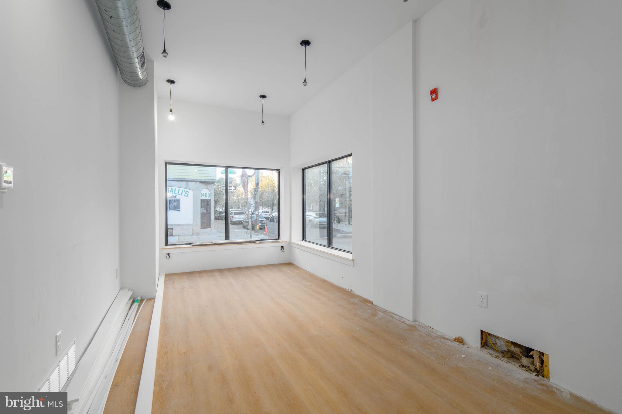 PASSYUNK SQUARE - Residential Income