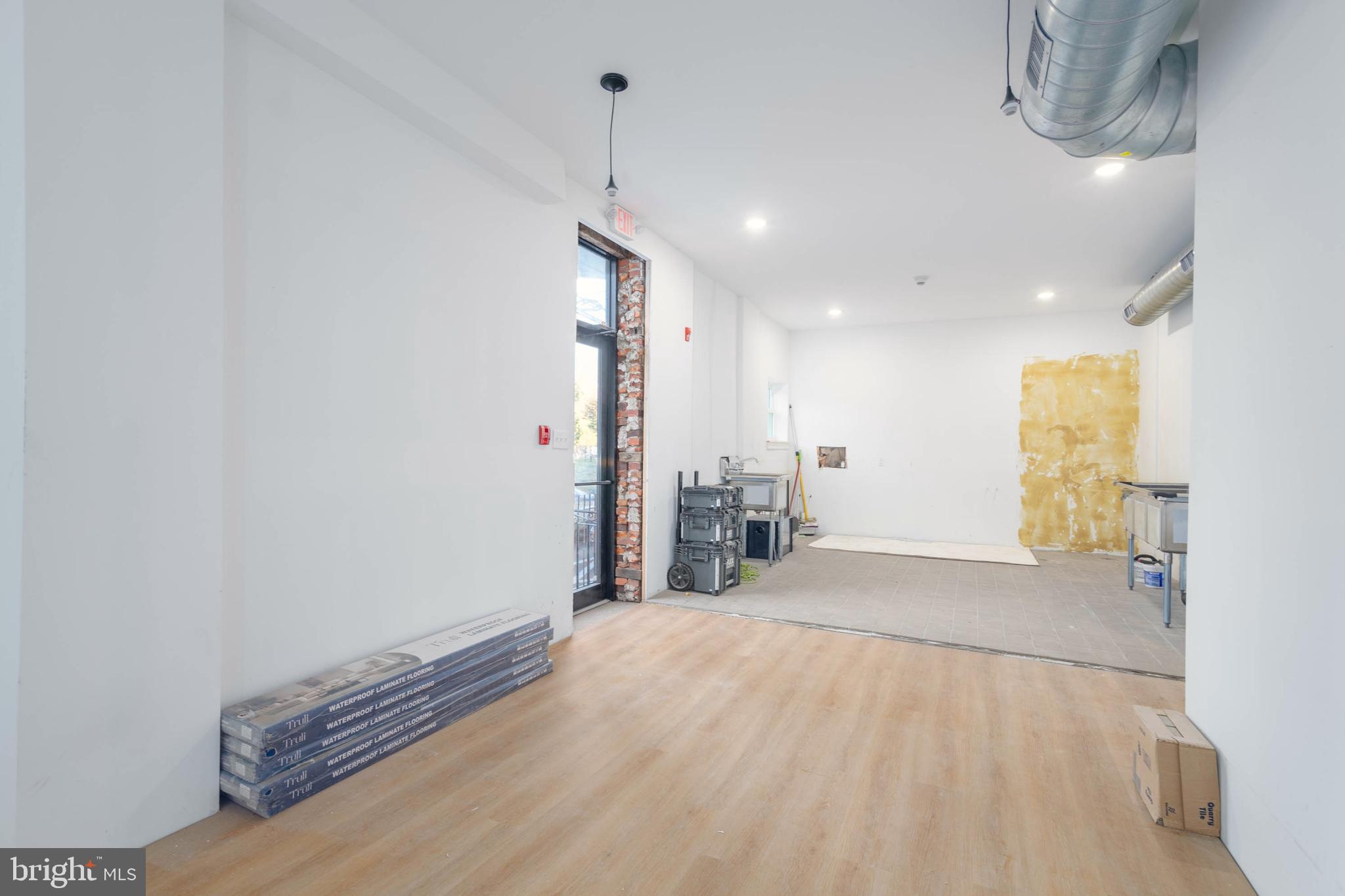 PASSYUNK SQUARE - Residential Income