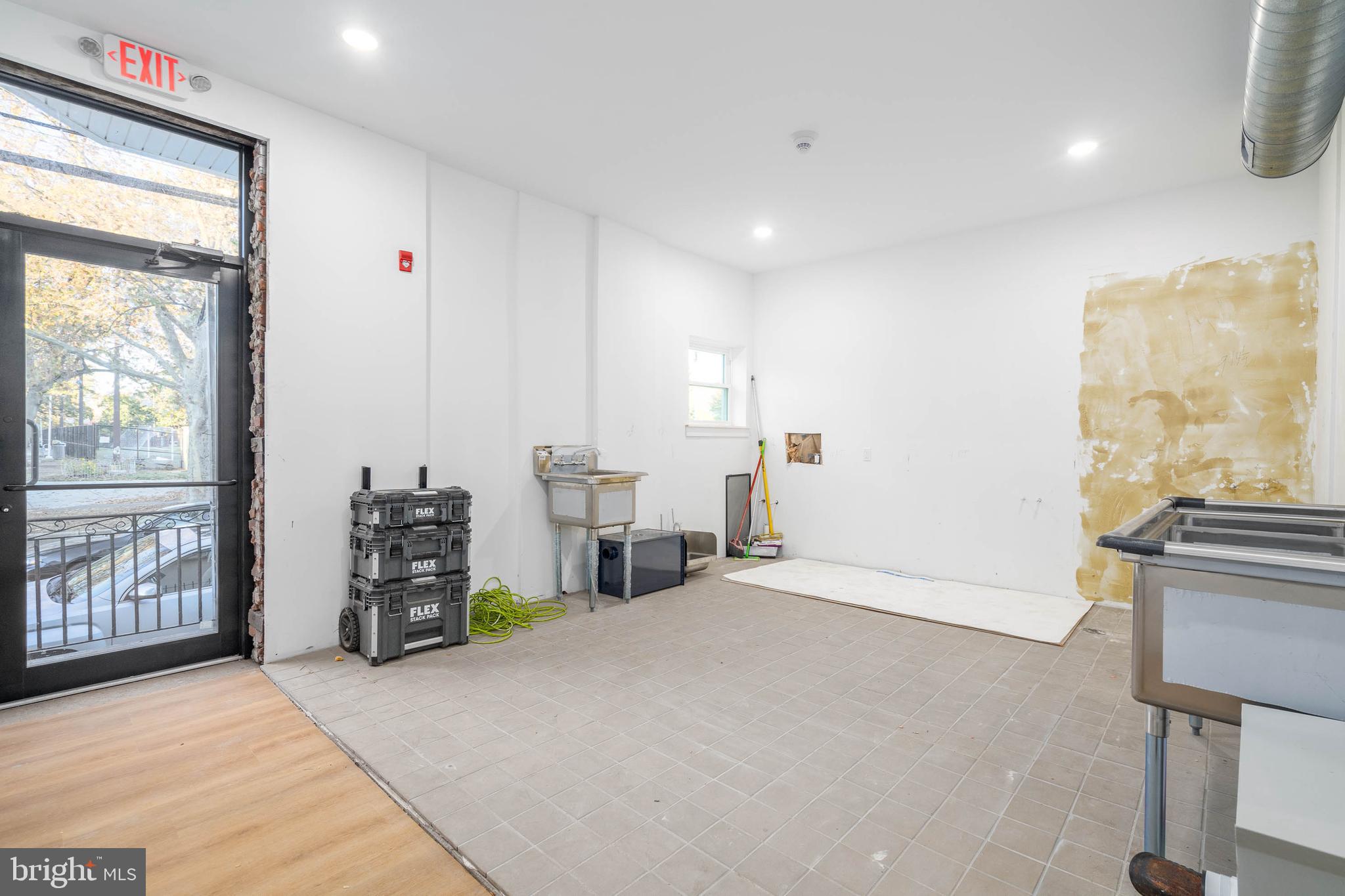PASSYUNK SQUARE - Residential Income