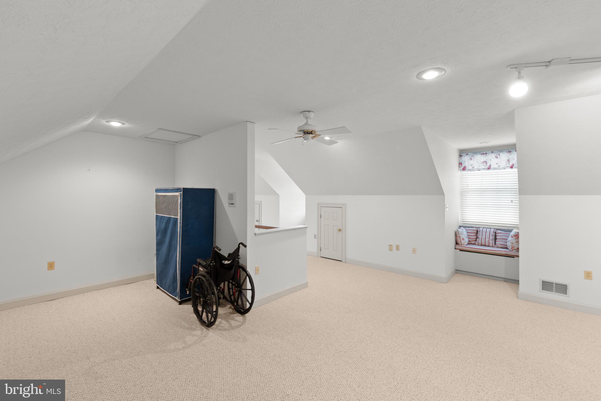 MEADOWBRANCH - Residential