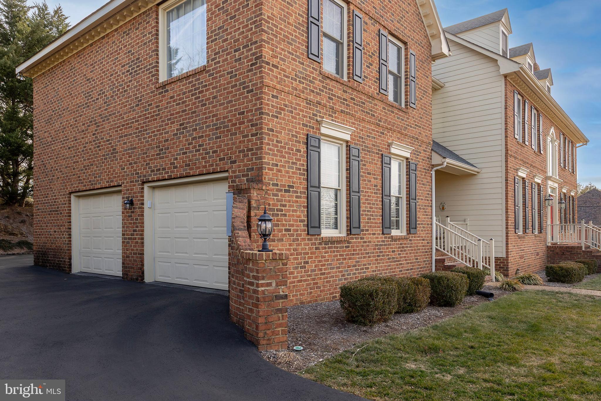 MEADOWBRANCH - Residential