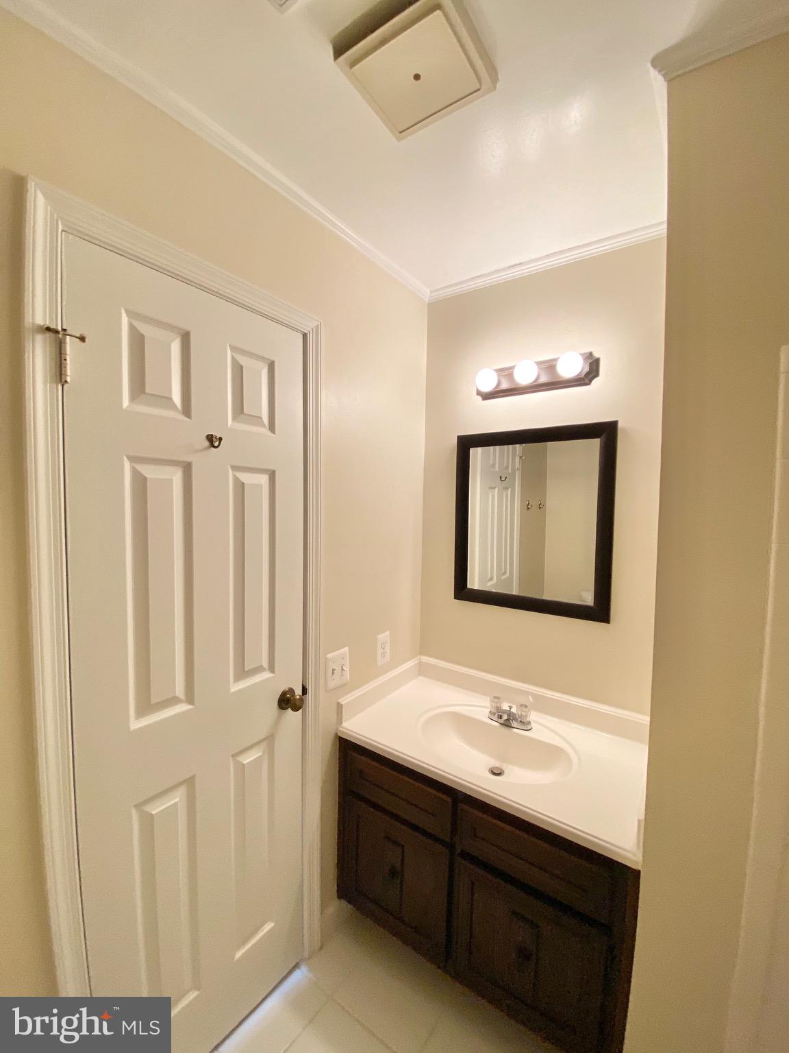 BASHFORD LANE CLUSTER - Residential Lease