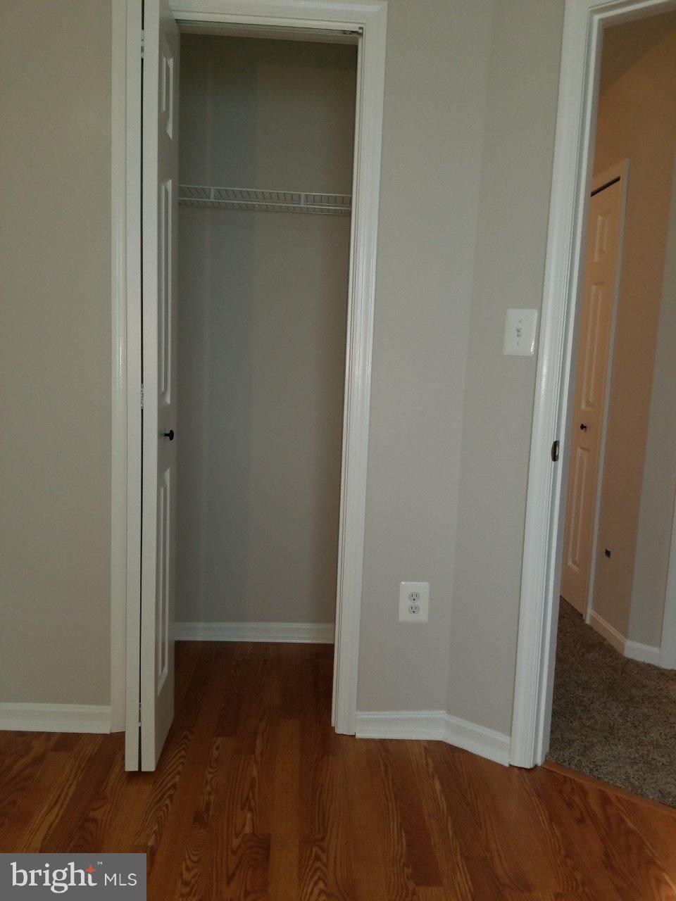 CEDAR GROVE AT CROFTON - Residential