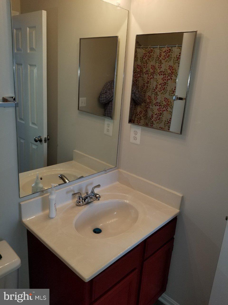 CEDAR GROVE AT CROFTON - Residential