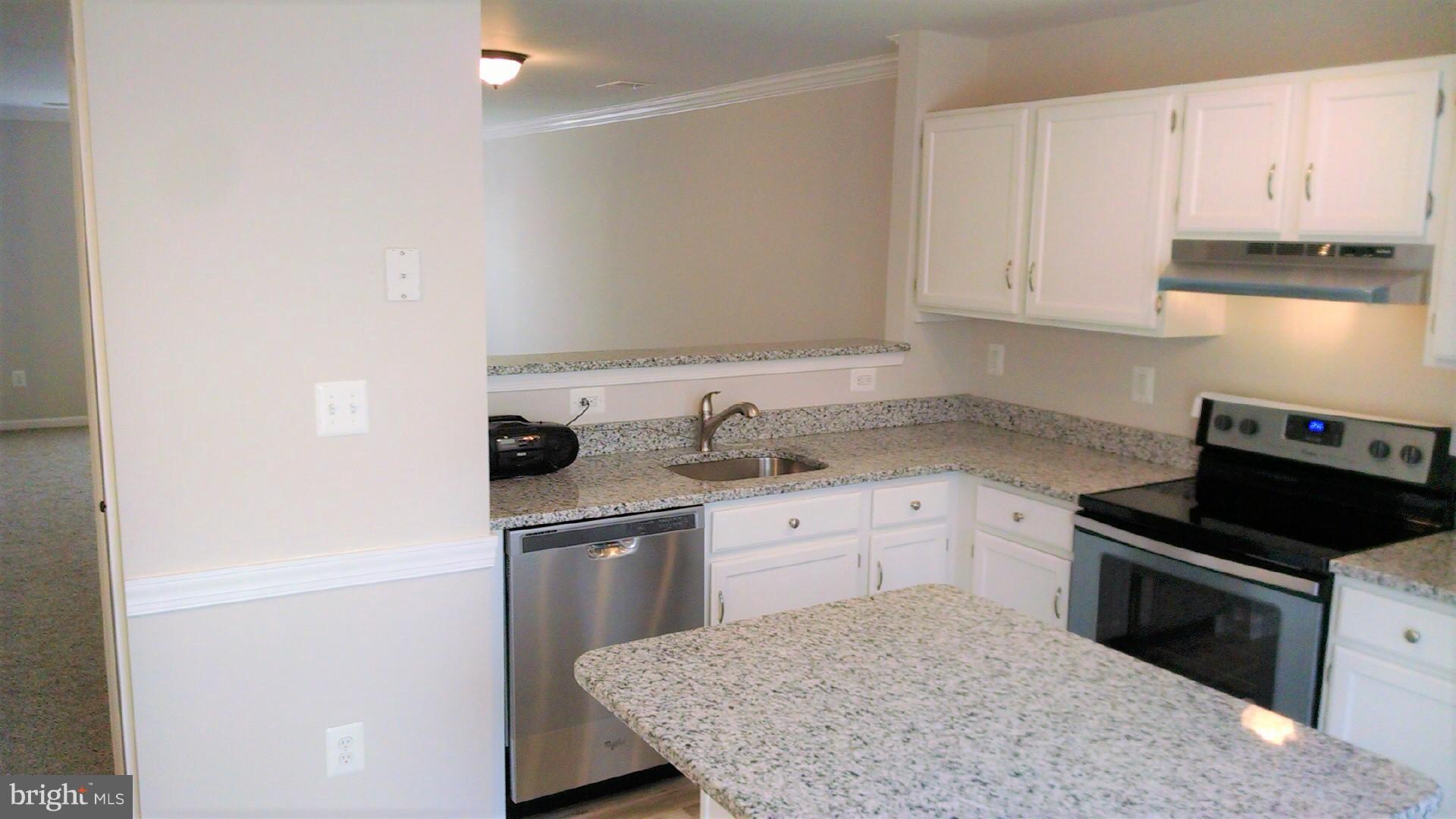 CEDAR GROVE AT CROFTON - Residential