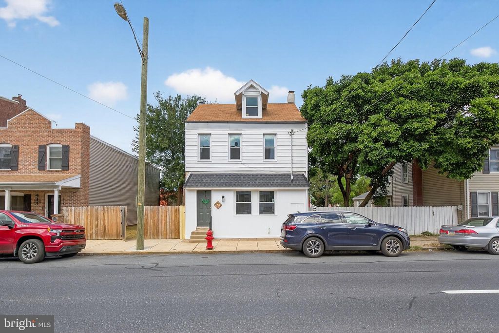 Photo of 623 E Chestnut Street, LANCASTER, PA 17602 (MLS # PALA2076974)