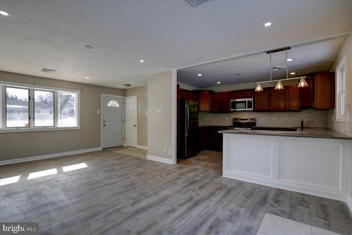 PENN SQ - Residential