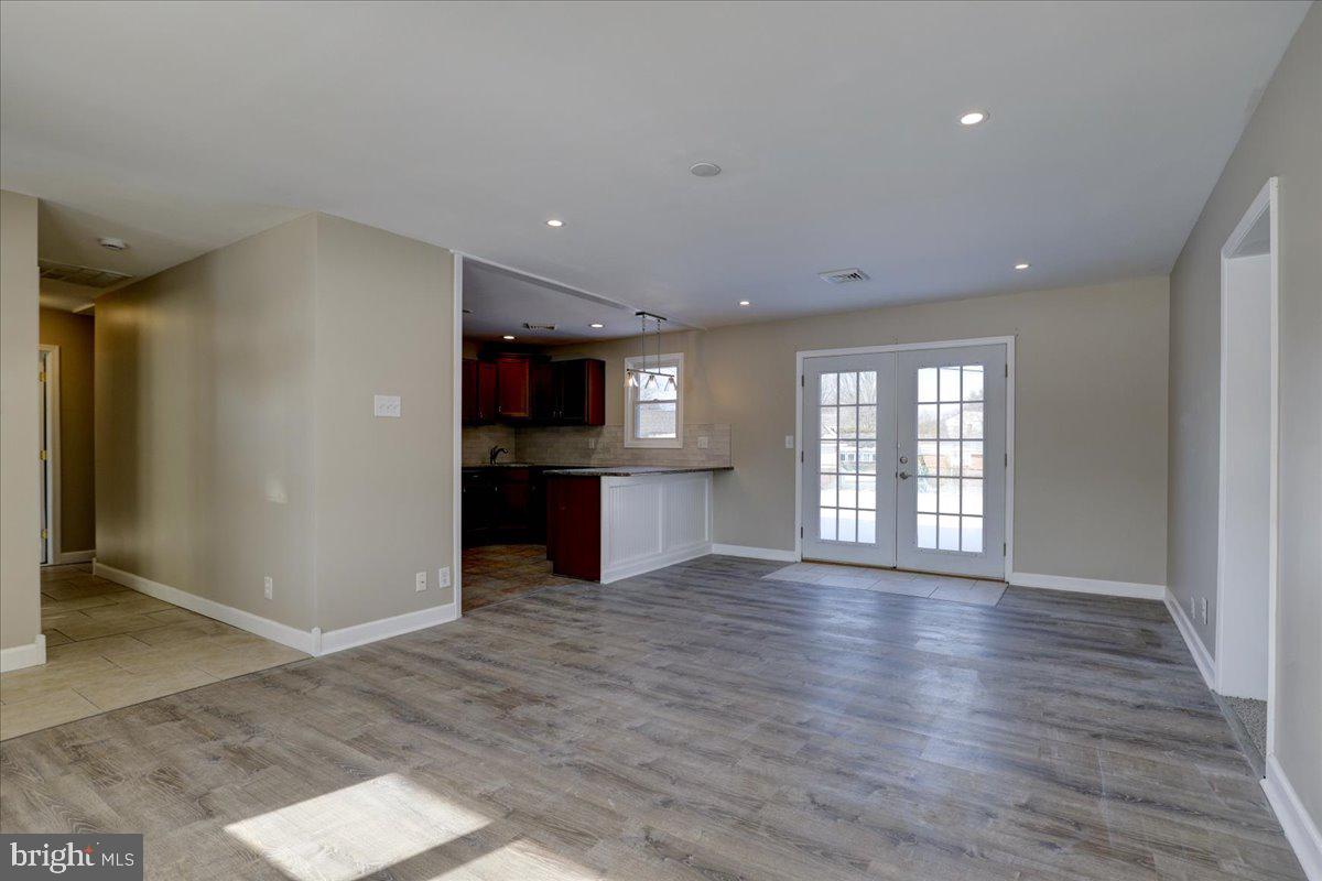 PENN SQ - Residential