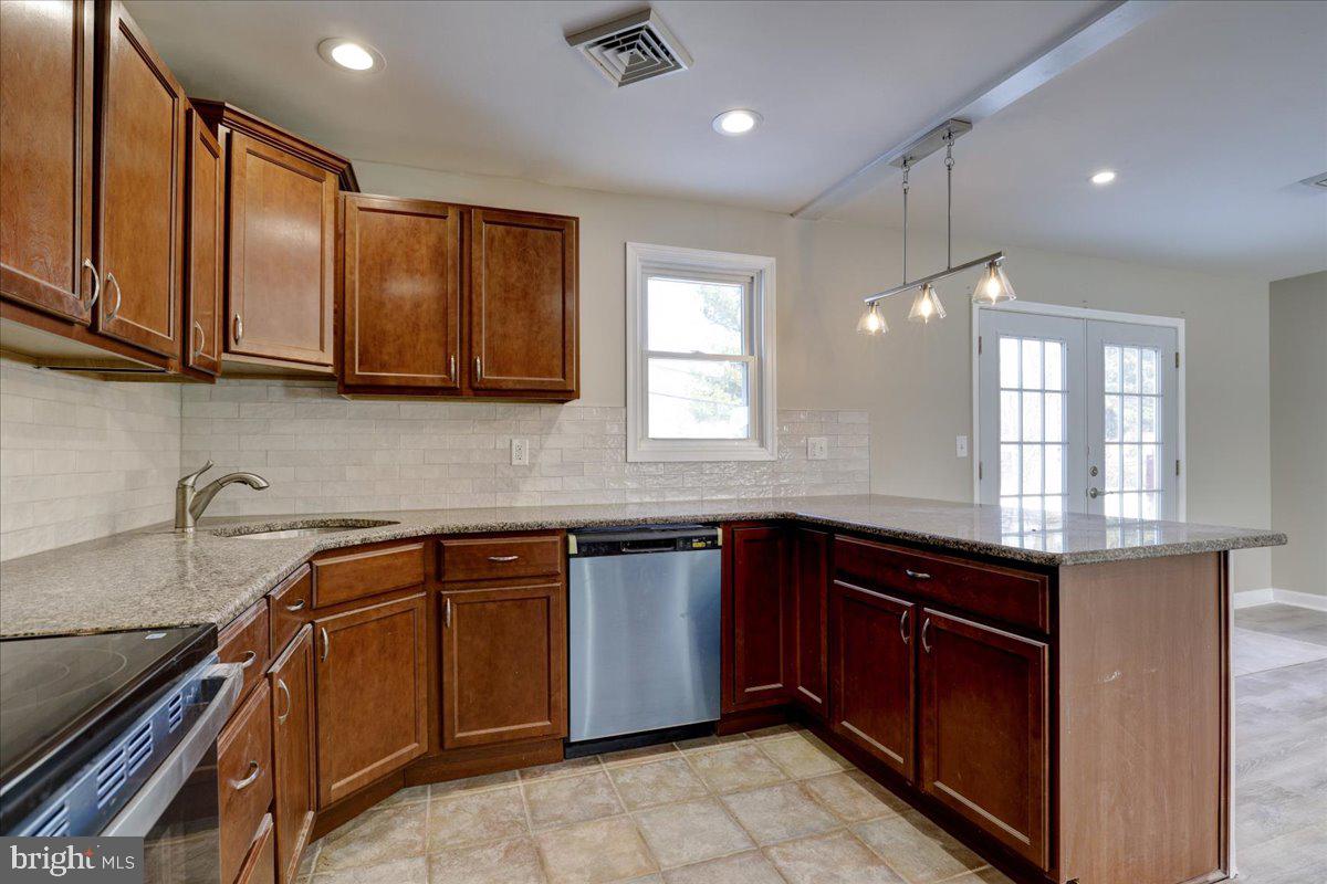 PENN SQ - Residential