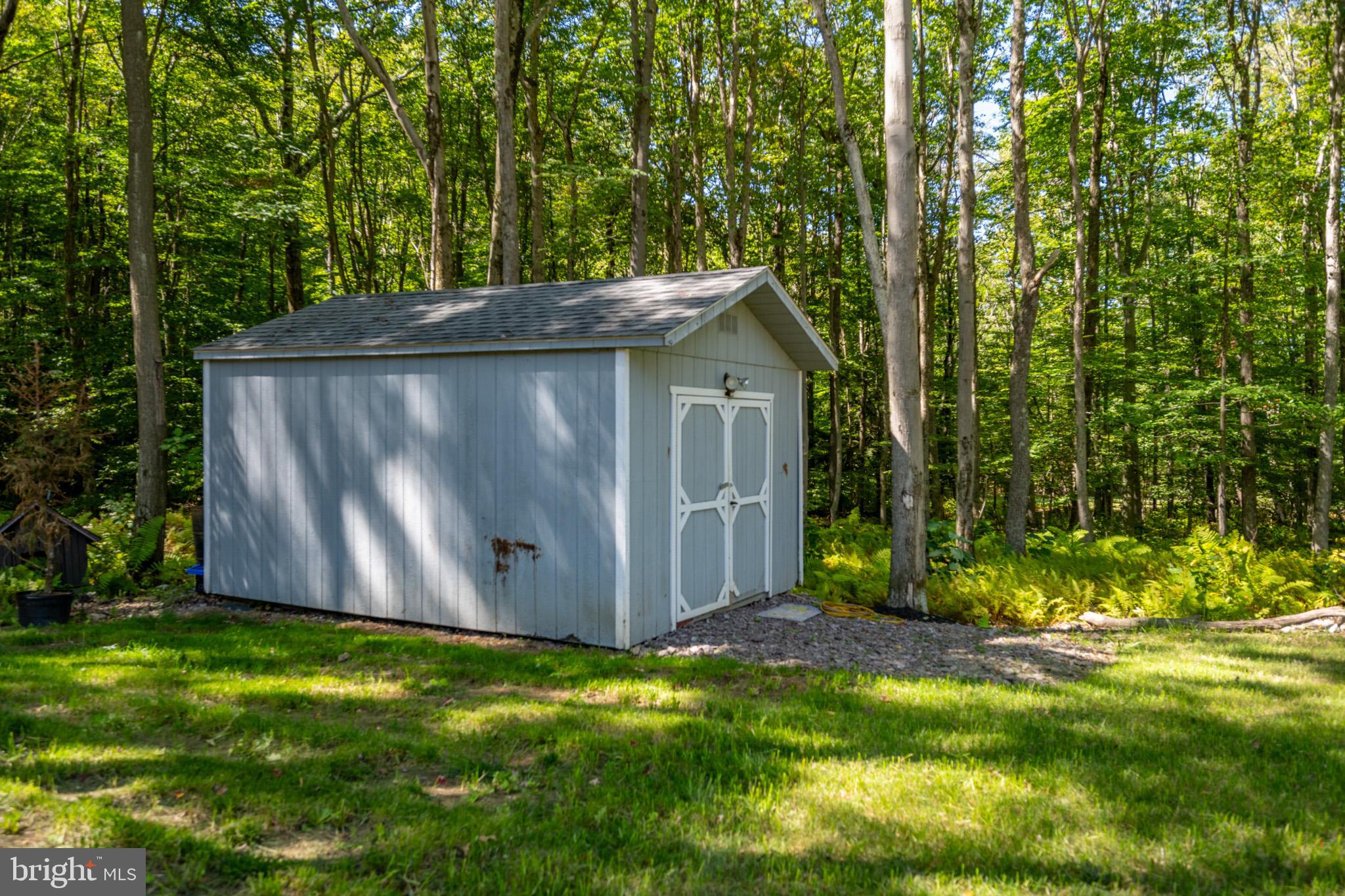 DEVILS HALF ACRE - Residential