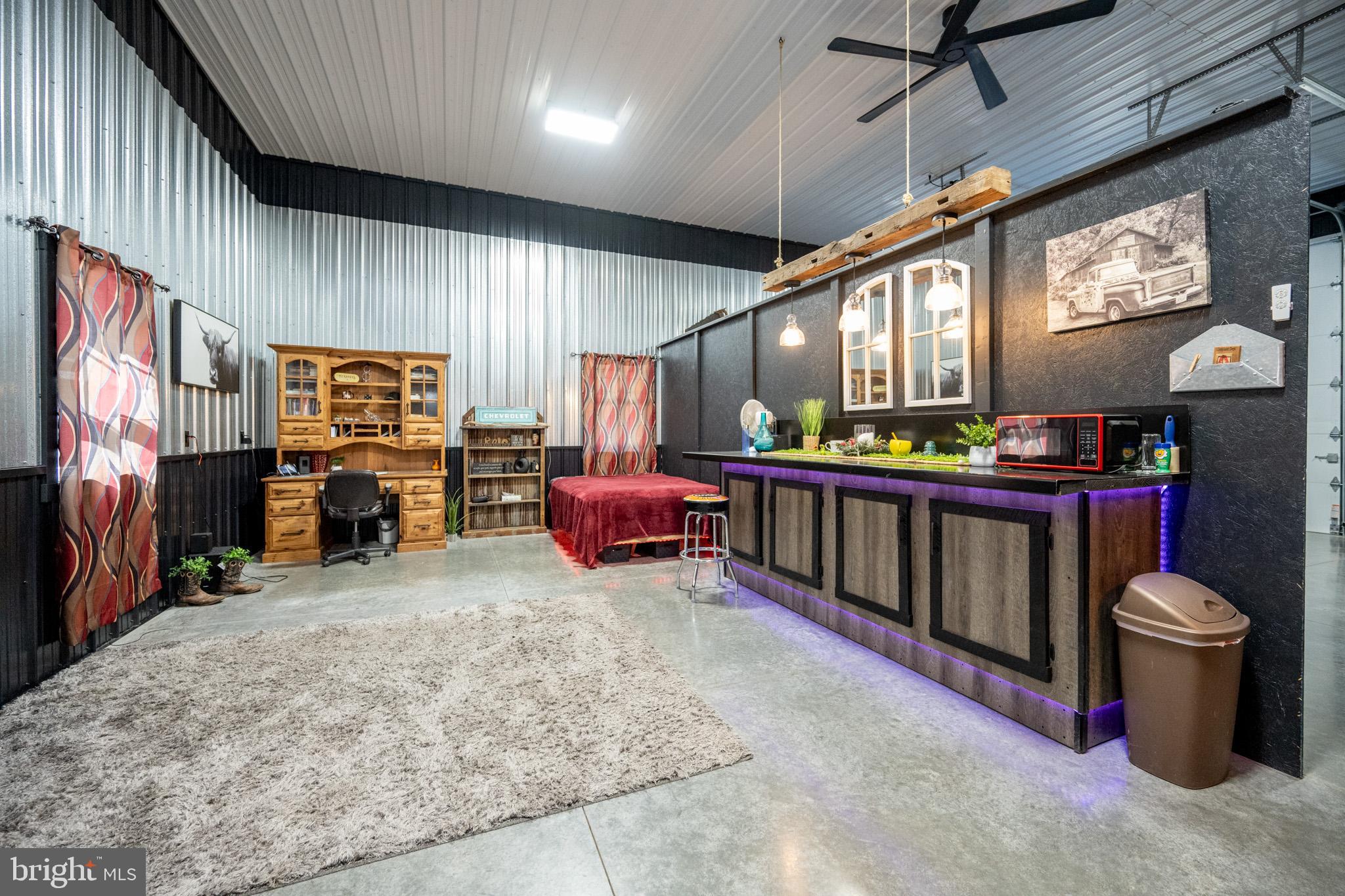 DEVILS HALF ACRE - Residential