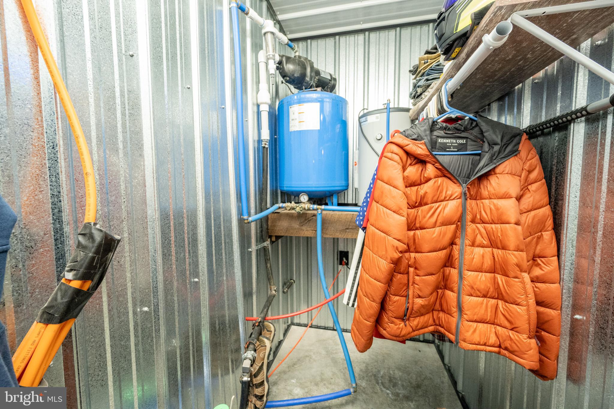 DEVILS HALF ACRE - Residential