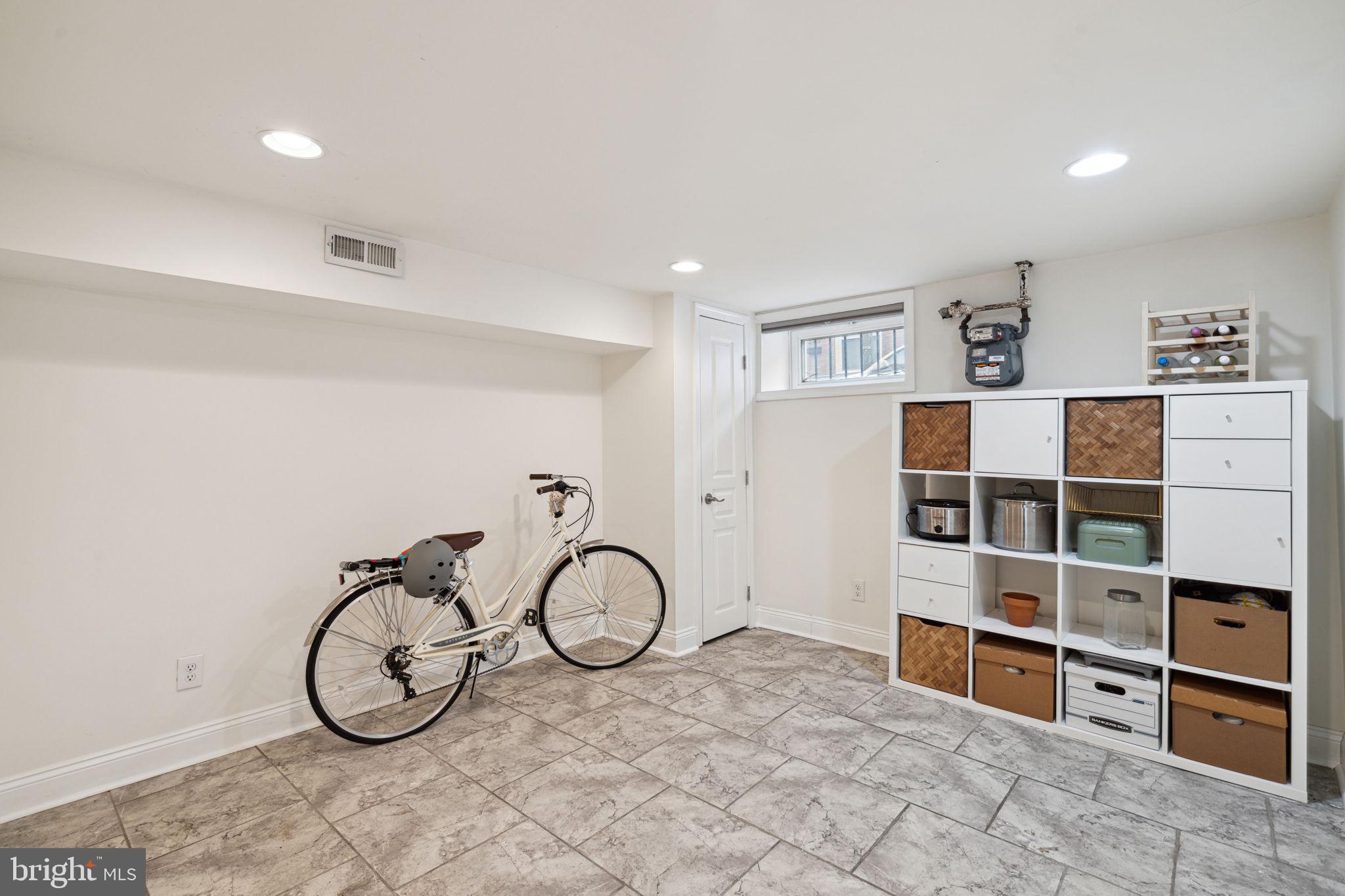 POINT BREEZE - Residential Lease