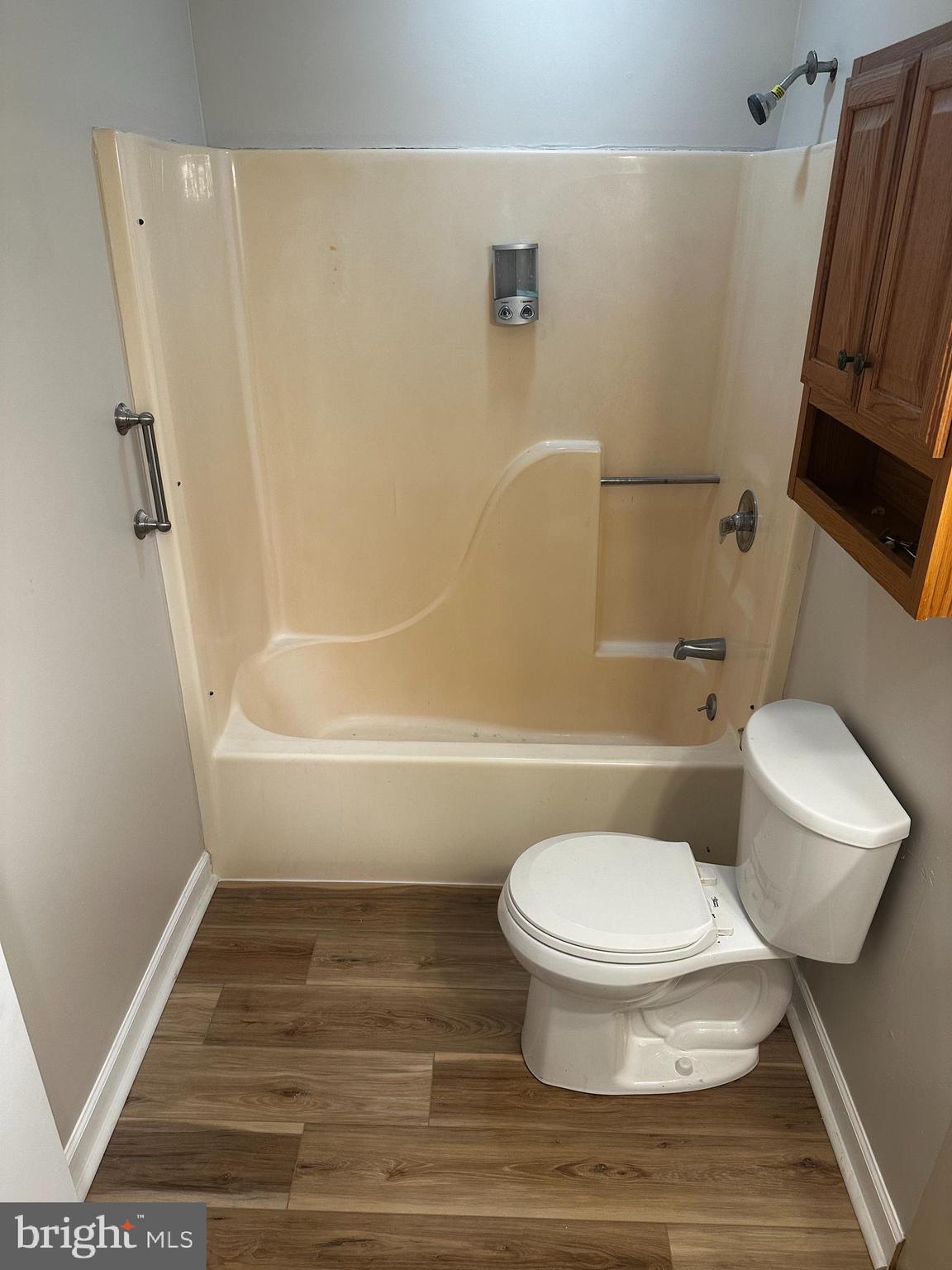 CEDAR PLACE COMMONS - Residential Lease