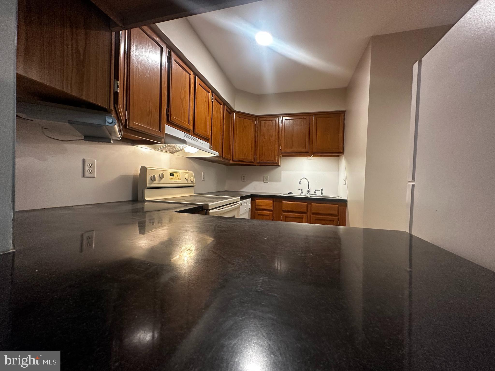 CEDAR PLACE COMMONS - Residential Lease