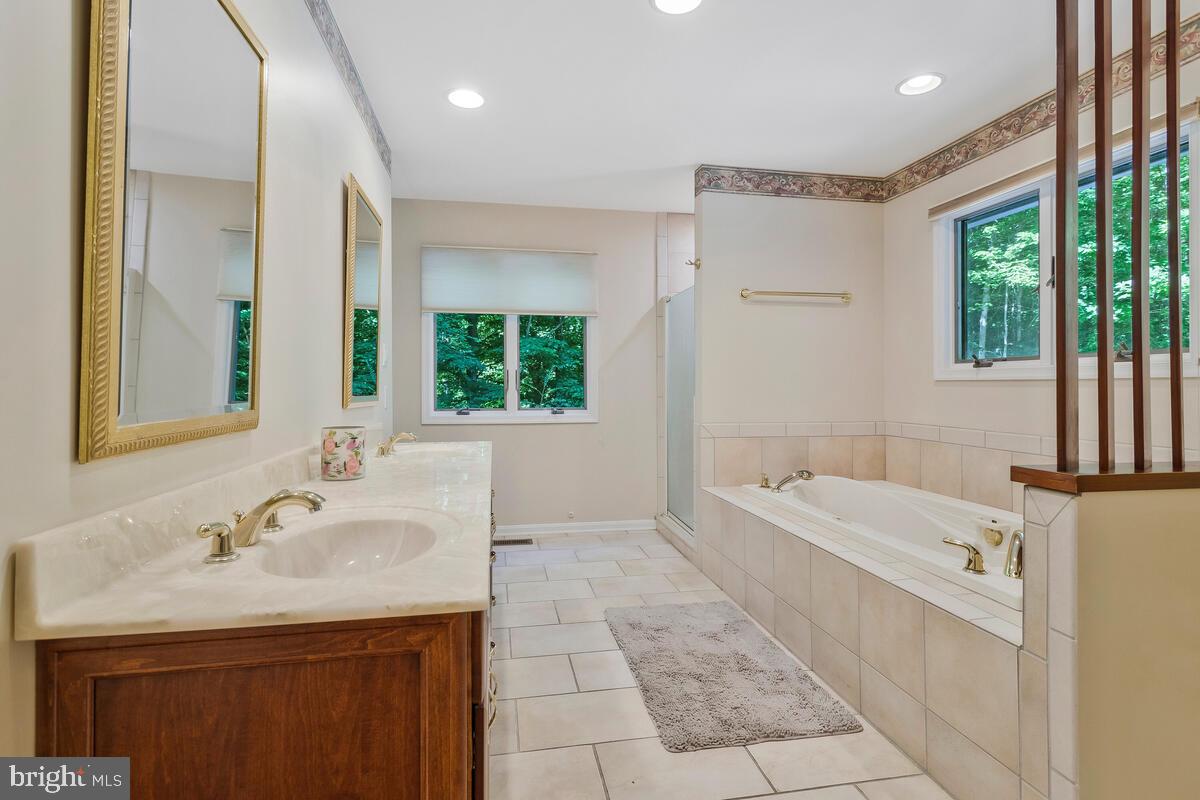 THE MEADOWS - Residential