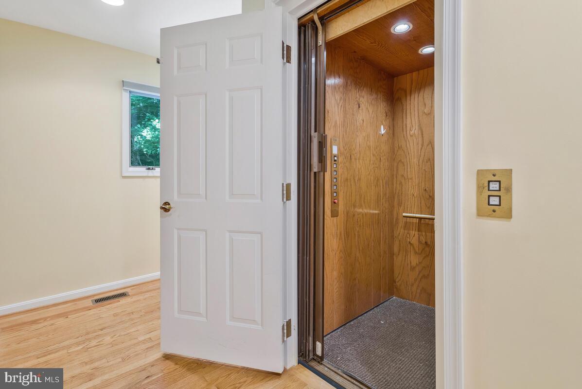 THE MEADOWS - Residential