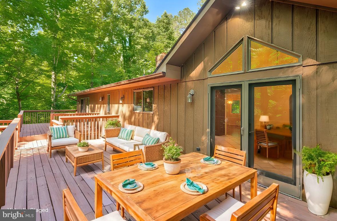 THE MEADOWS - Residential